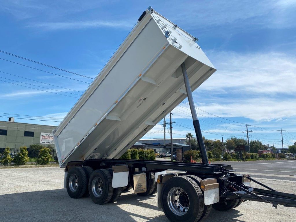 WESTERN STAR TRUCK AND TRAILER COMBO FOR WA MOLAN AND SONS